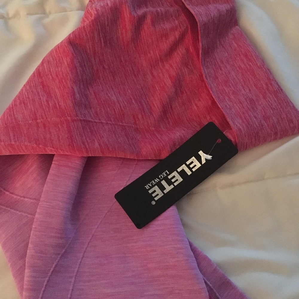 Woman’s NWT Yelete athletic leggings